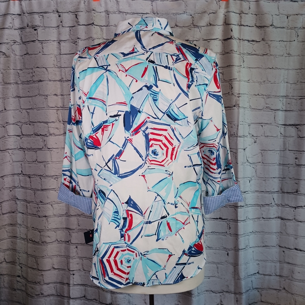 Chaps XL Ladies Button Up Shirt. Flip Cuffs, No Iron, Slimming Fit - Picture 2 of 10